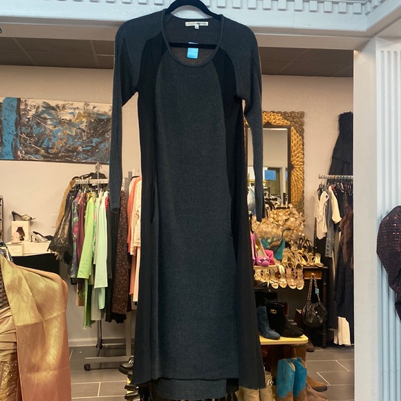 Today’s Designer Long Dress - Picture 1 of 5